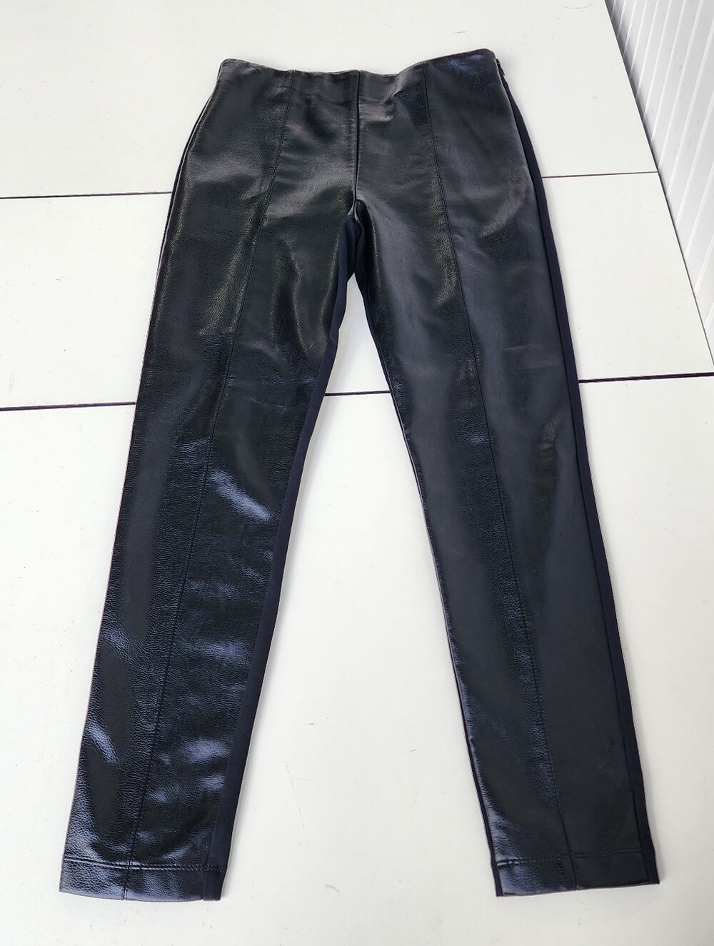 NWOT Ann Taylor Faux Leather Front Rayon Slim Pants Women's Black Side Zip M